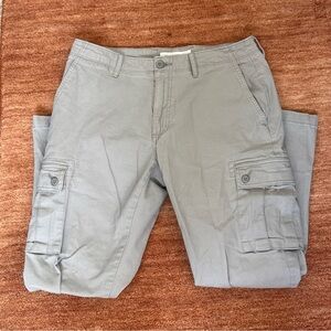 Amazon Essentials Men's Light Gray Cargo Pants Size 32x27